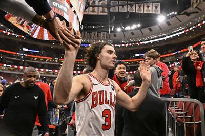 The reserves are awesome! The Bulls' reserves contributed a combined 58 points, and the starters scored 52 points.