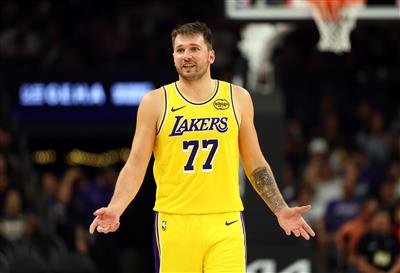 It’s so scary after losing weight! Doncic scored 92 points, 23 rebounds and 17 assists in the first two games.