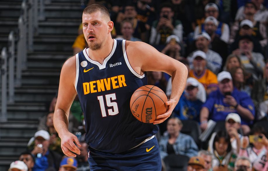Jokic scored 33 points in 19 minutes, and the Nuggets were still 5 points behind the Clippers at halftime.