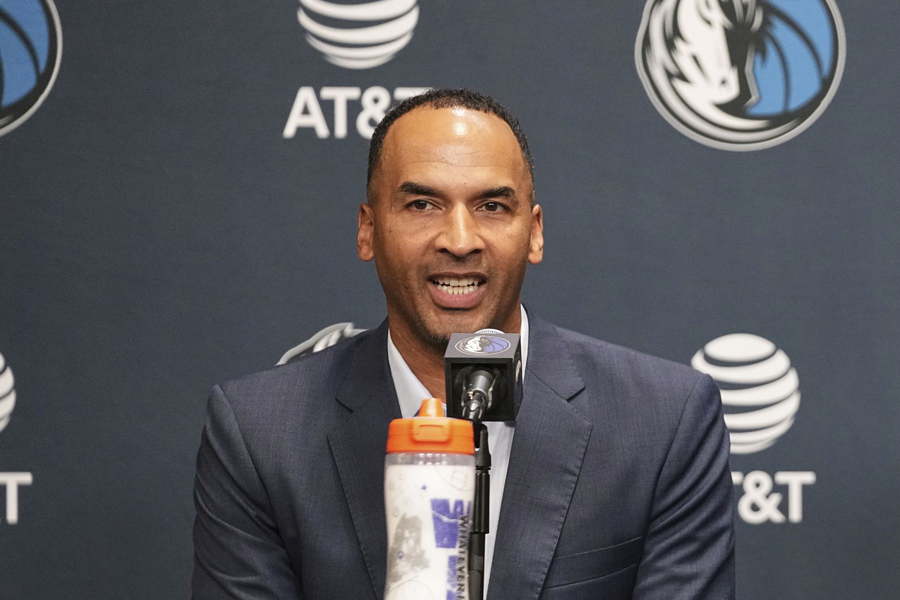 The Mavericks dismantled the portable elevator device at the game venue, which previously served as Harrison's special exit channel