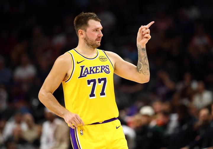 The Lakers' dual-core team scored 66 points to lead the team to two consecutive victories. The visiting team continued its strong performance with 7 wins and 2 losses.