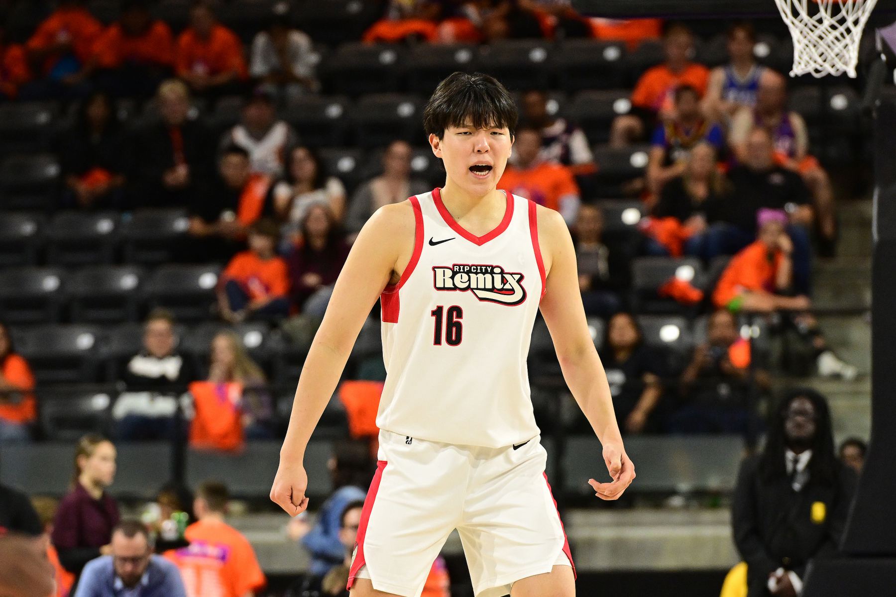 Media people are hotly discussing Yang Hansen’s G League debut: He played pretty well & withstood the pressure